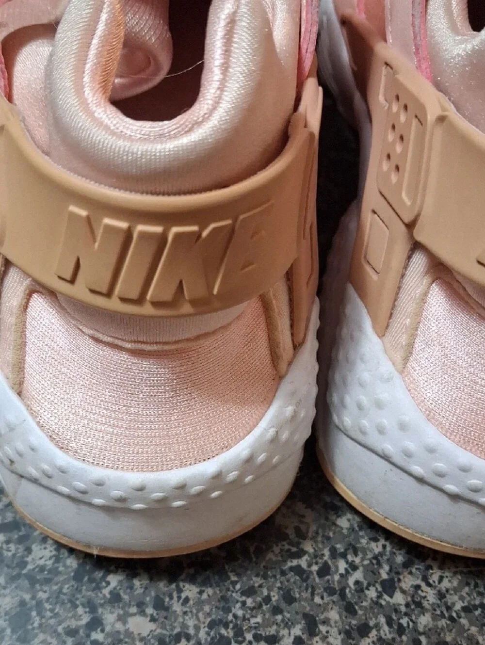 Nike Youths Pink Athletic Lace-Up Sneakers Size 6.5